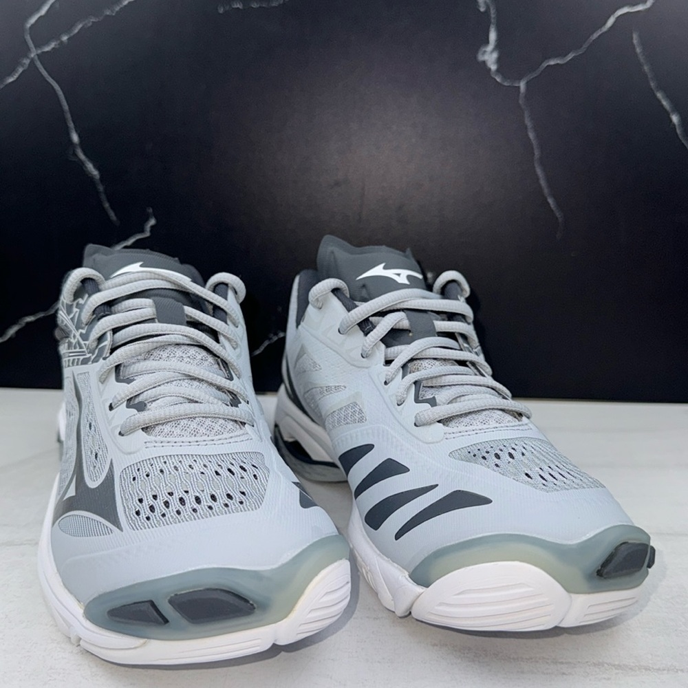 Mizuno Gray and White Women's Sneakers